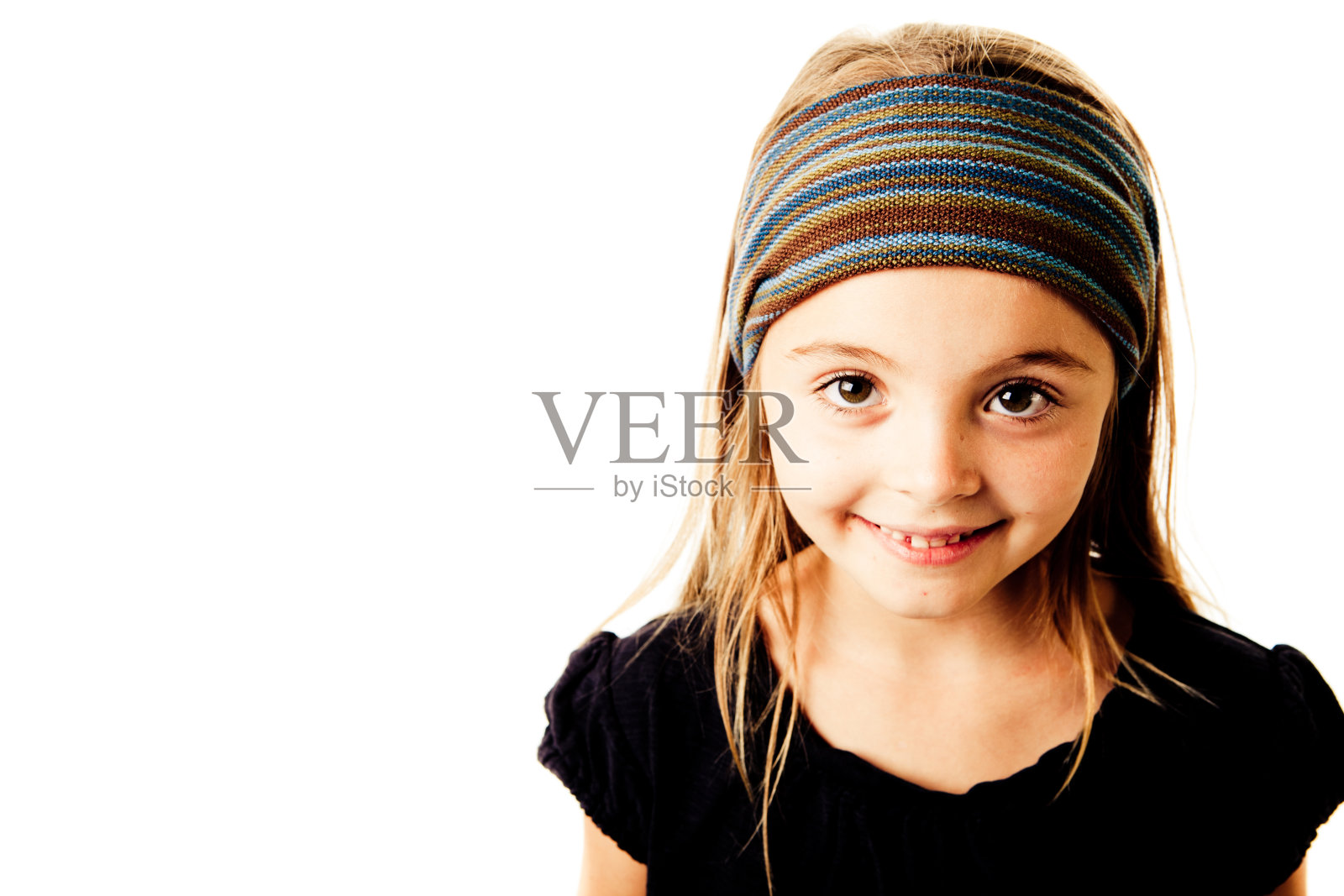 小女孩微笑照片摄影图片