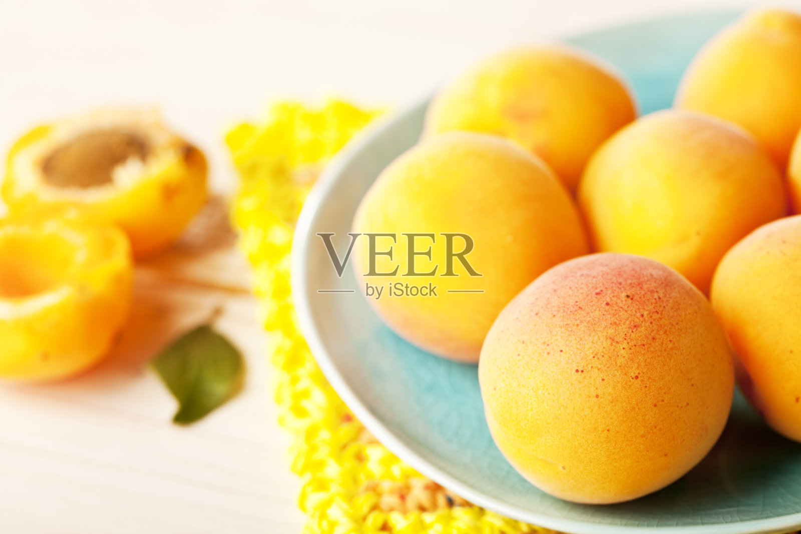 杏，夏季鲜果照片摄影图片