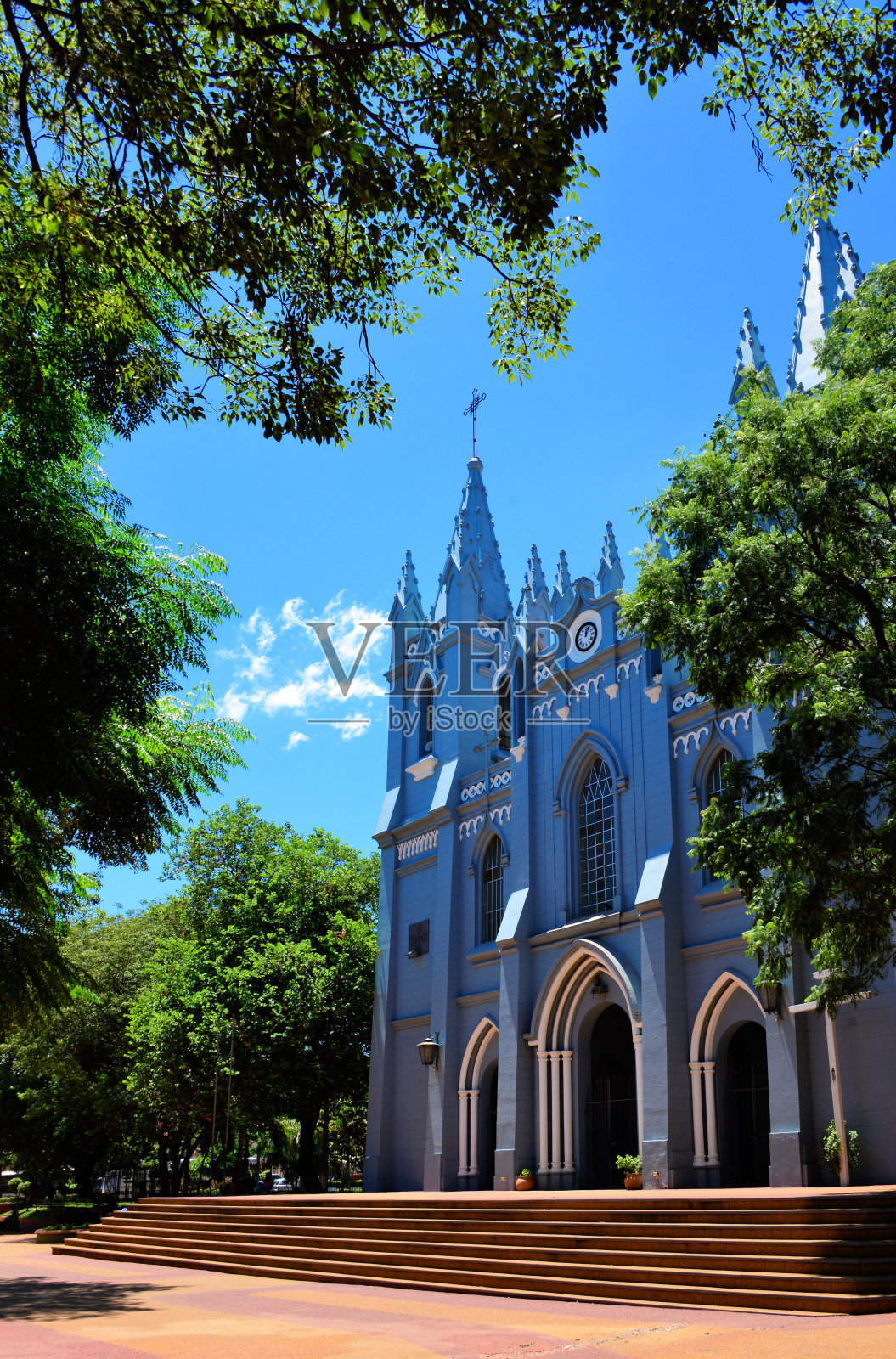 巴拉圭圣洛伦索:新哥特式大教堂照片摄影图片