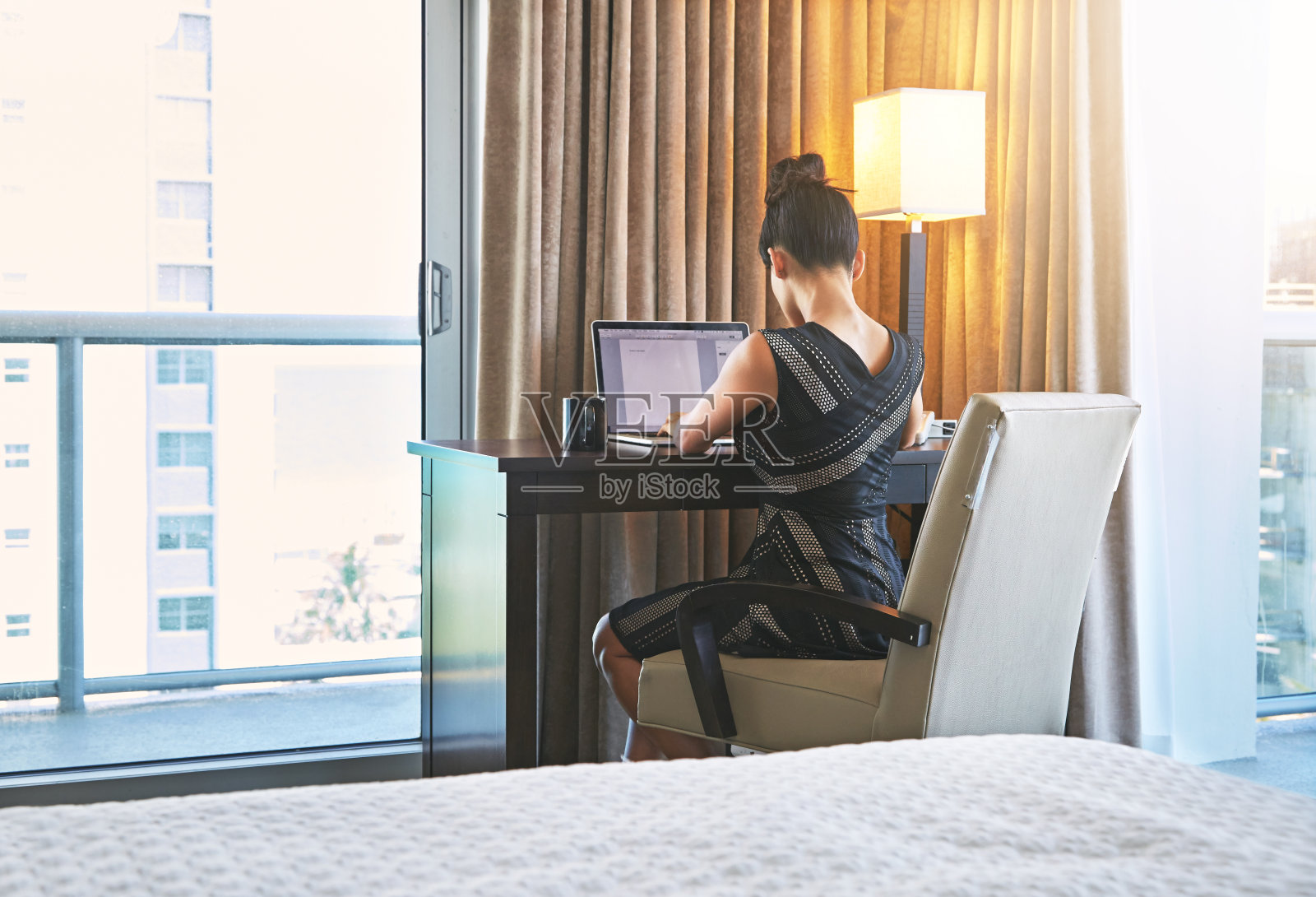 商务预定照片摄影图片