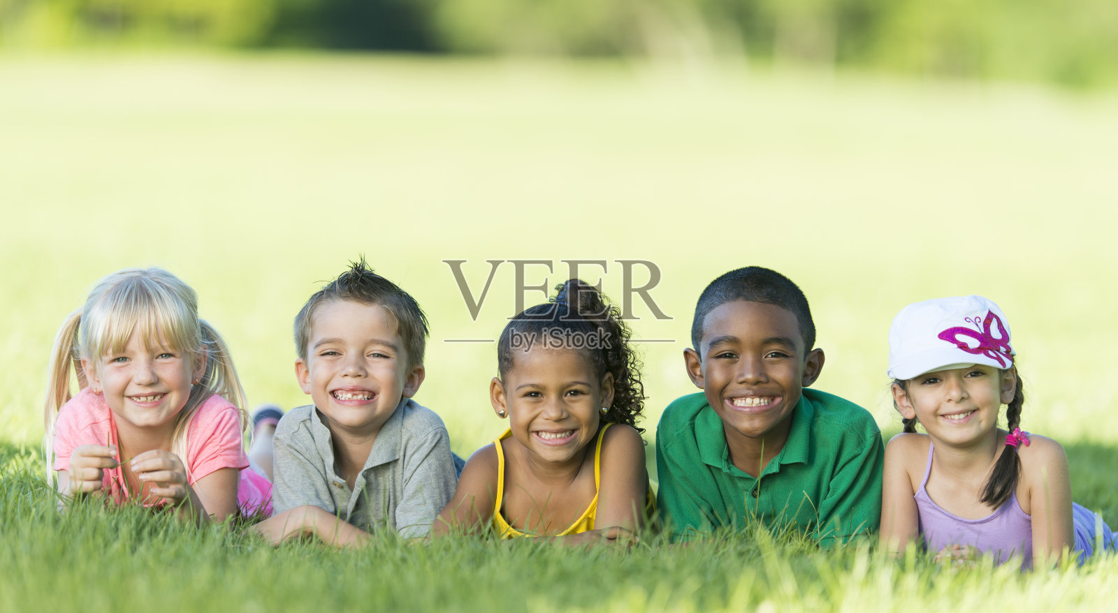 孩子外照片摄影图片