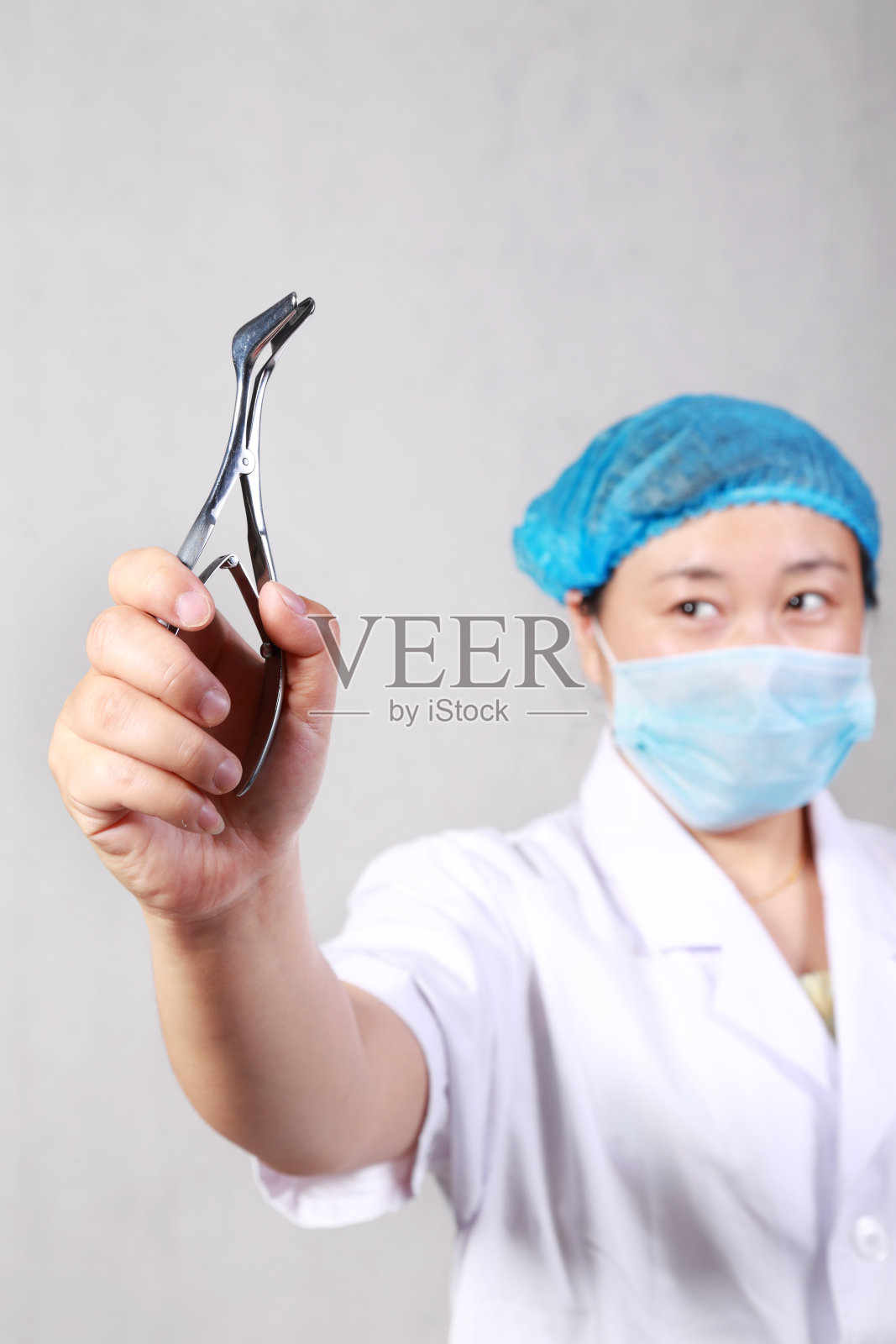 医生和鼻扩张器照片摄影图片