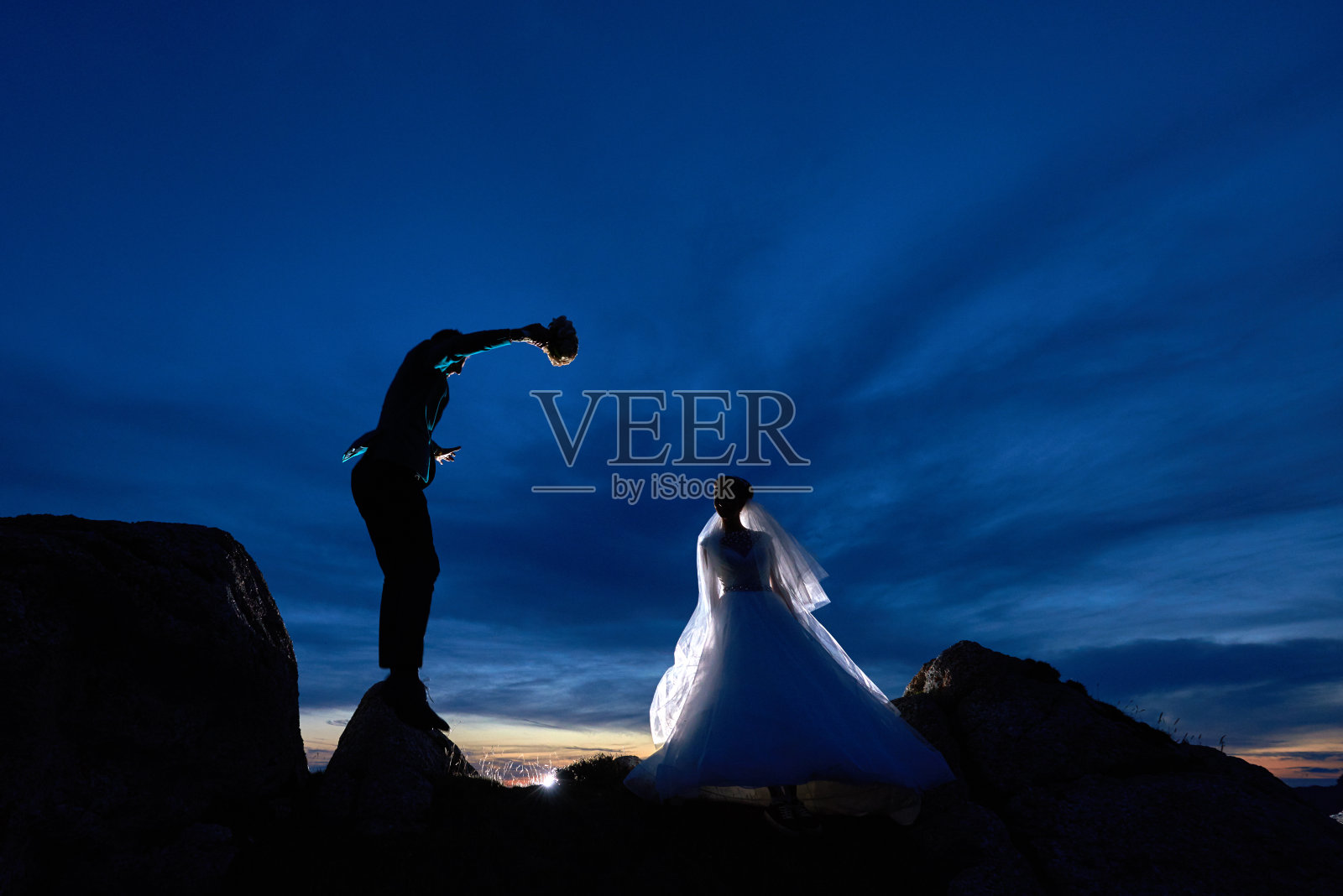 努力保持平衡照片摄影图片