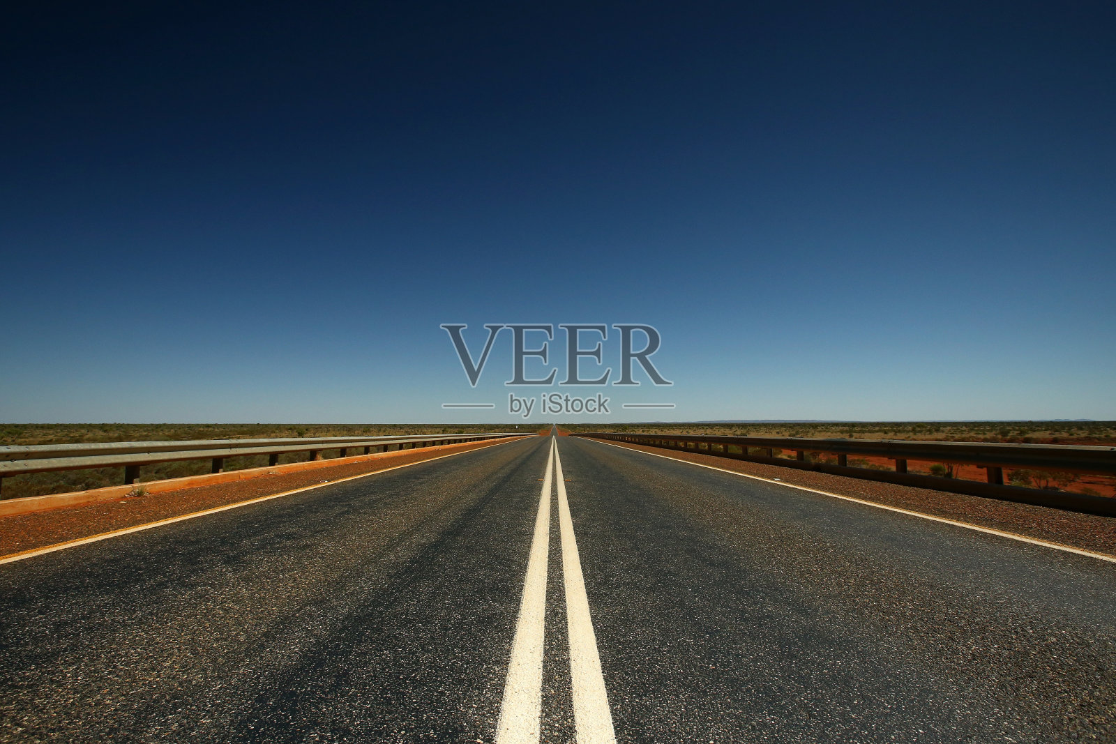 蓝天开车照片摄影图片