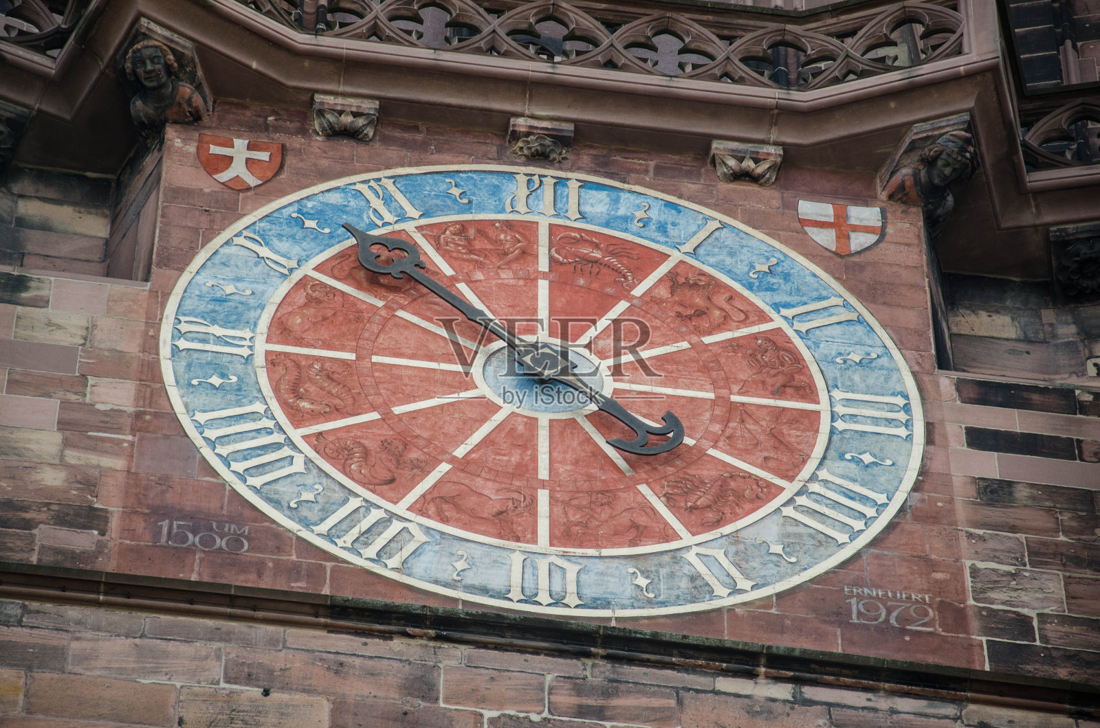 弗莱堡教堂的钟照片摄影图片