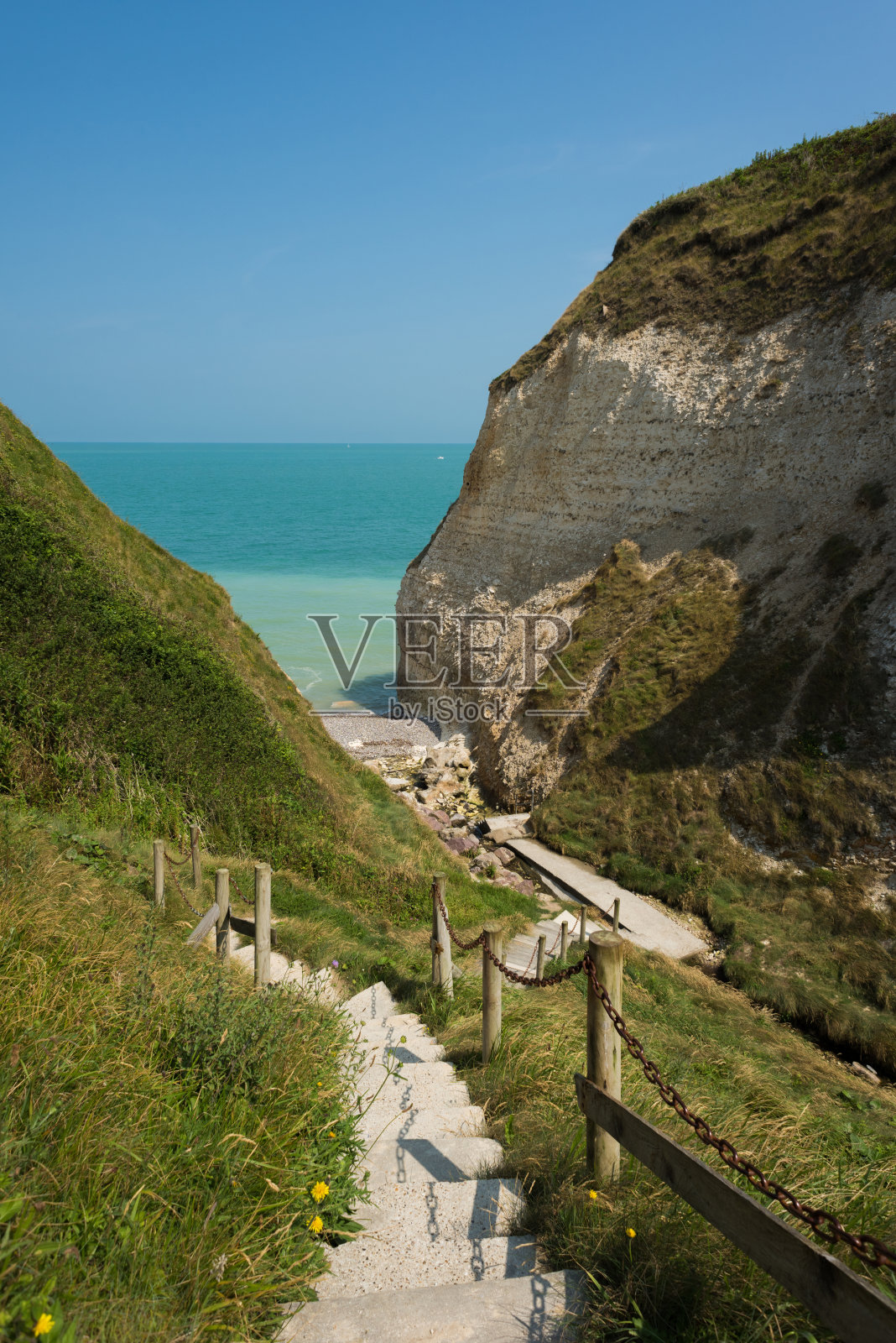 诺曼底悬崖林立的海滩。法国照片摄影图片