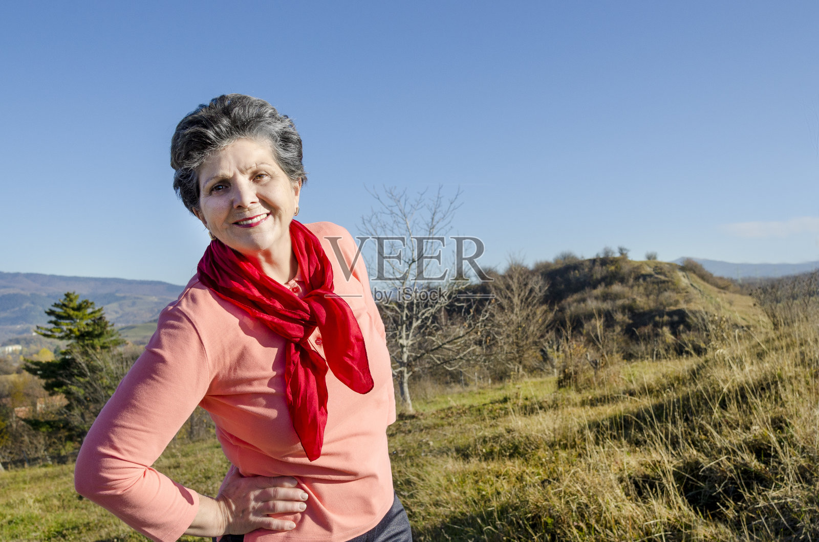 奶奶什么都能做照片摄影图片