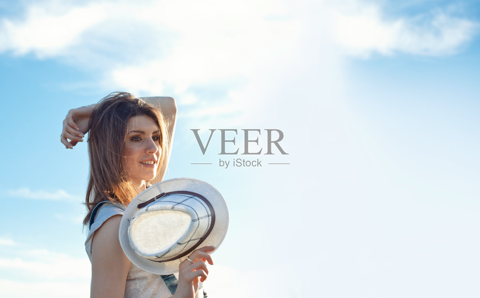 自由快乐的女人照片摄影图片