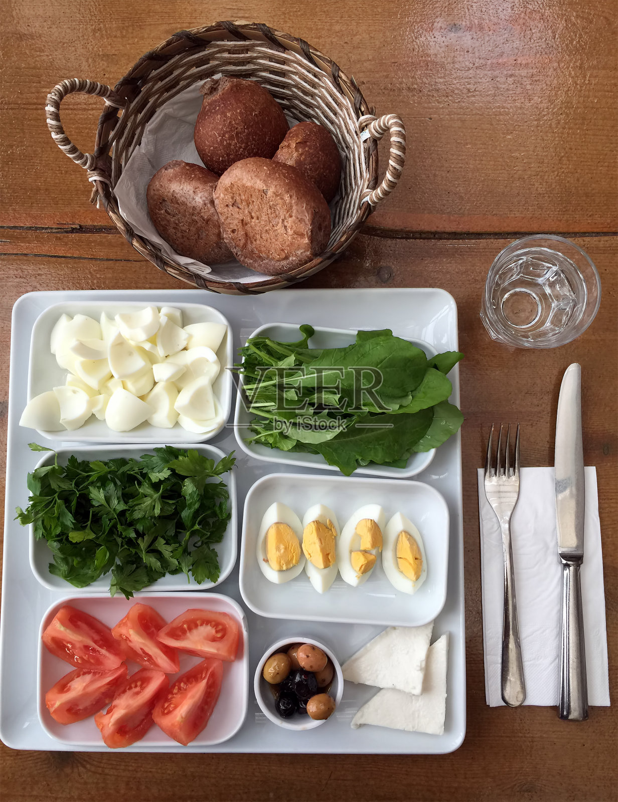 运动后的健康餐加额外的白煮鸡蛋照片摄影图片