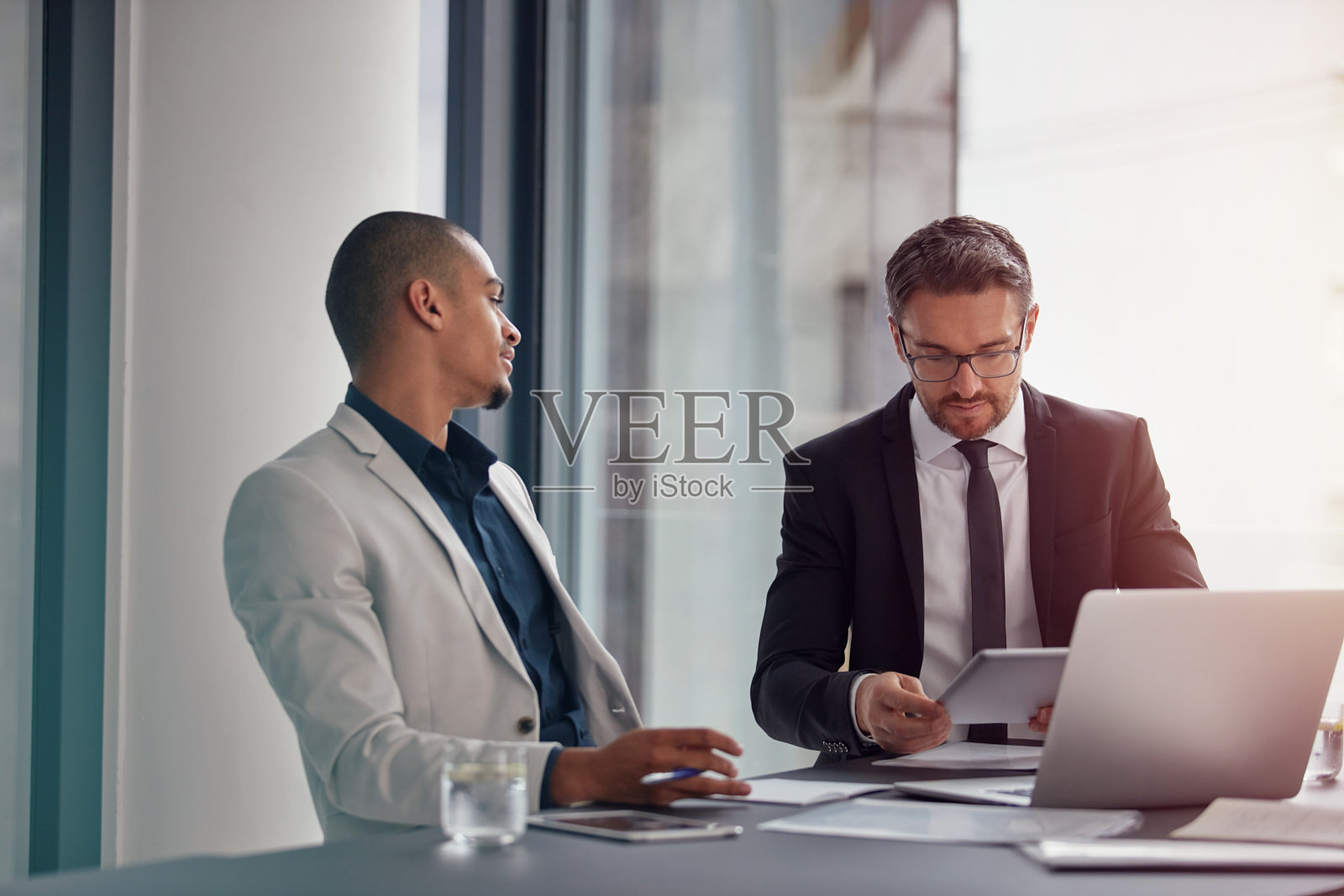 生产力在行动照片摄影图片