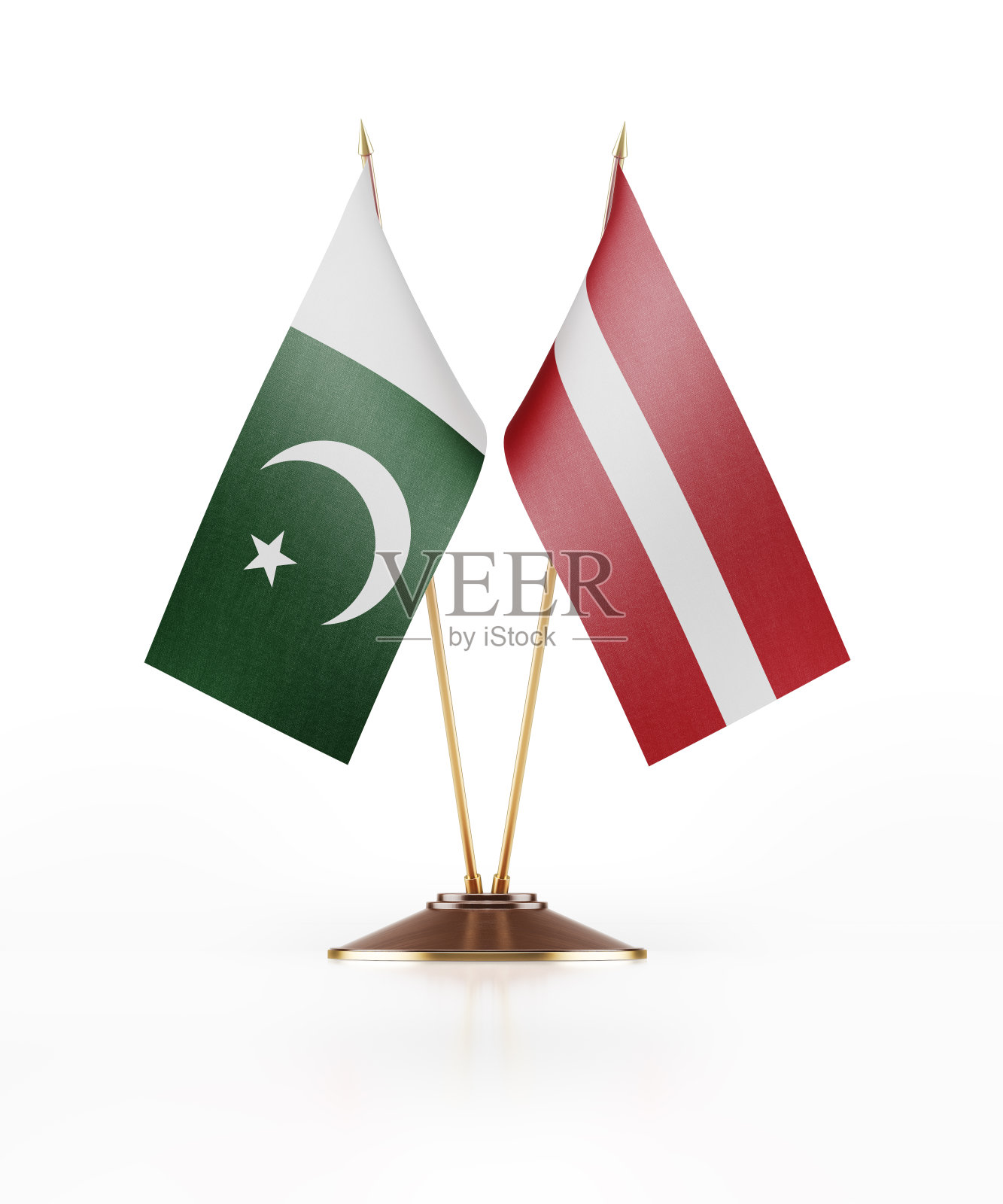 巴基斯坦和拉脱维亚的微型国旗照片摄影图片