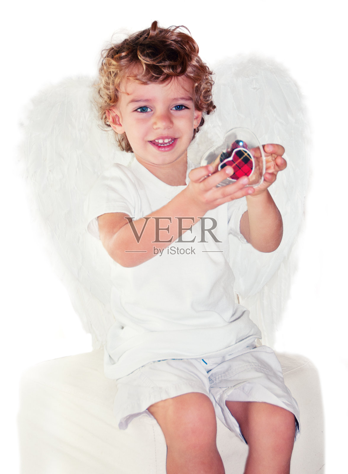 拥有玻璃心的美丽天使照片摄影图片