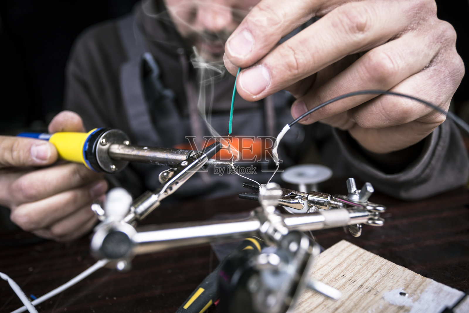 焊线照片摄影图片