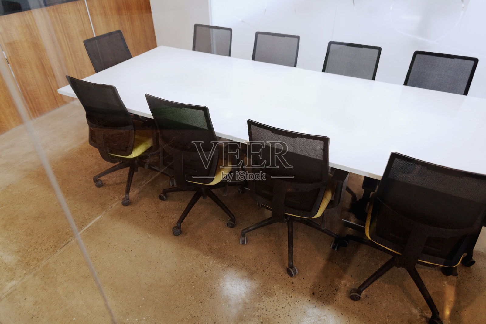 商务会议室的桌椅照片摄影图片