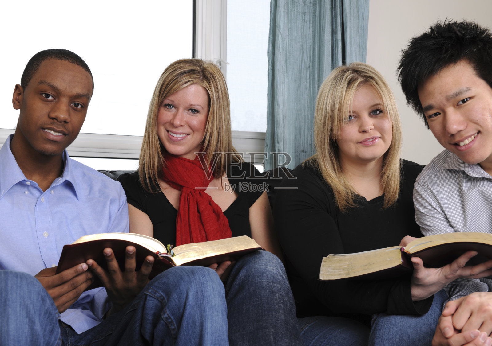 学习圣经照片摄影图片