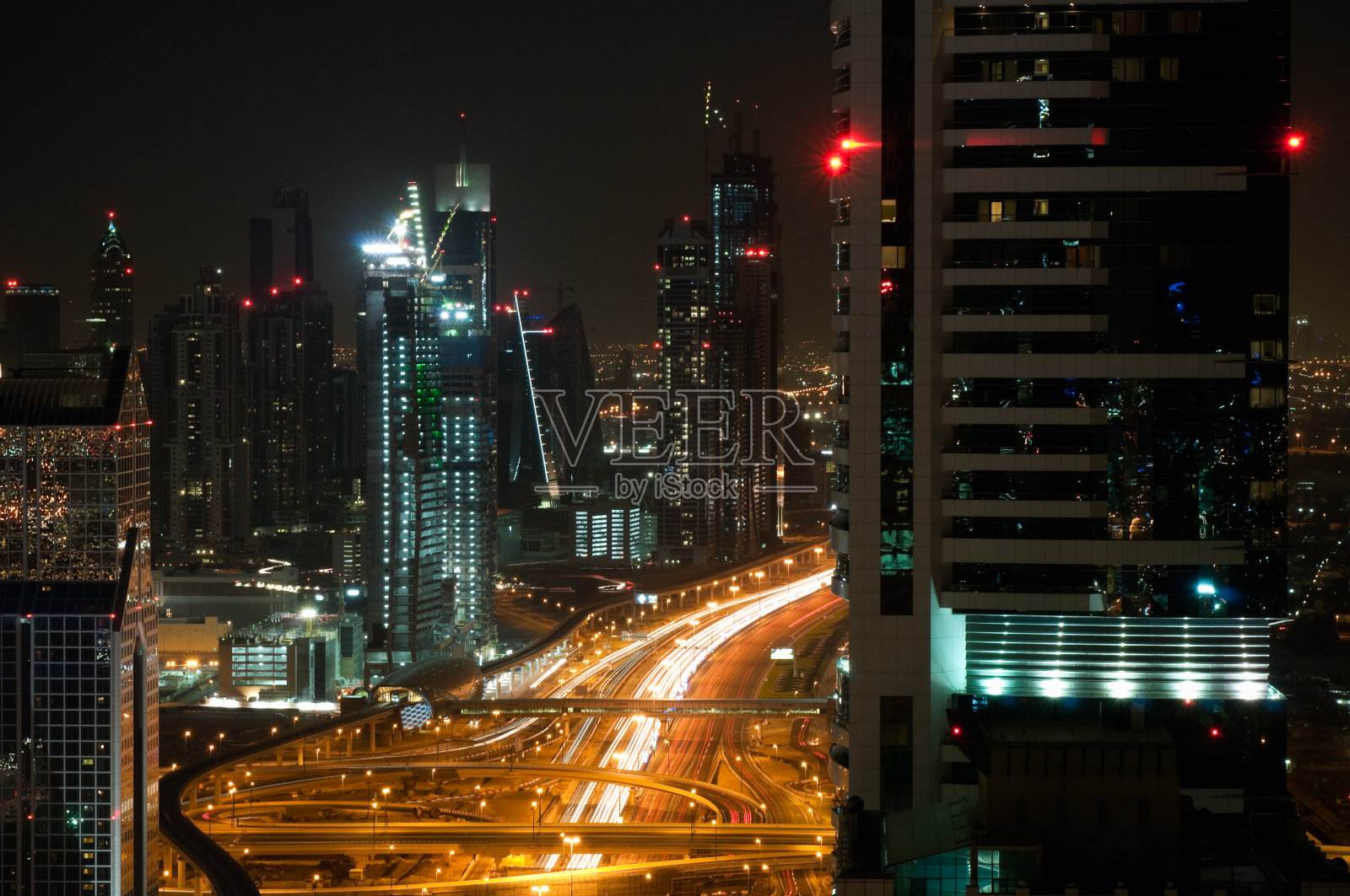 迪拜市中心夜景照片摄影图片