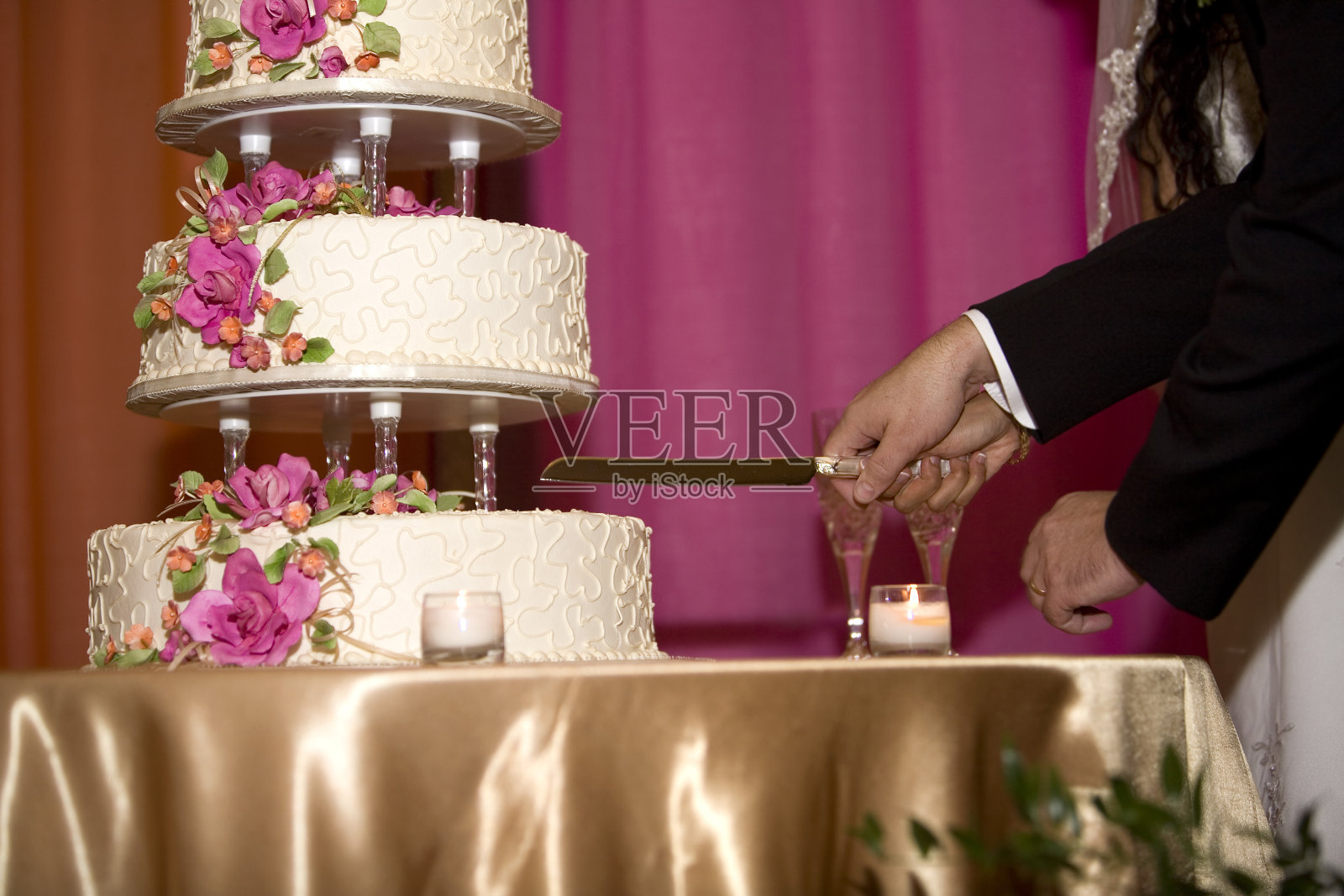 切蛋糕照片摄影图片