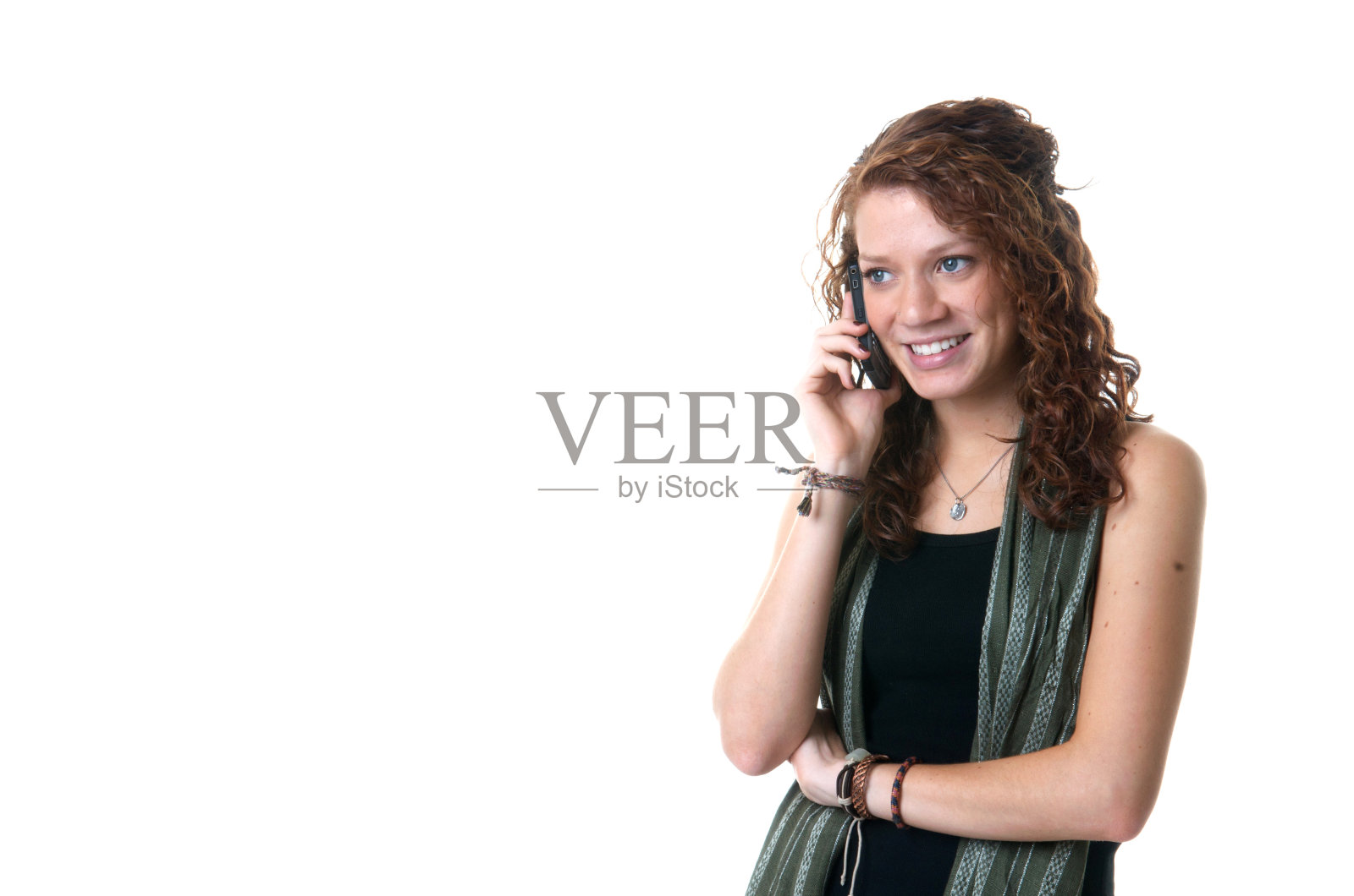 电话里的可爱少女照片摄影图片