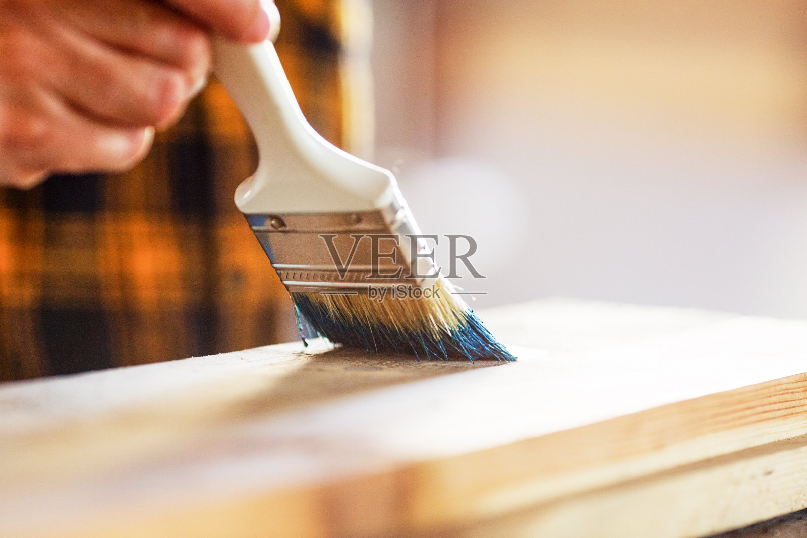 半涂木板照片摄影图片