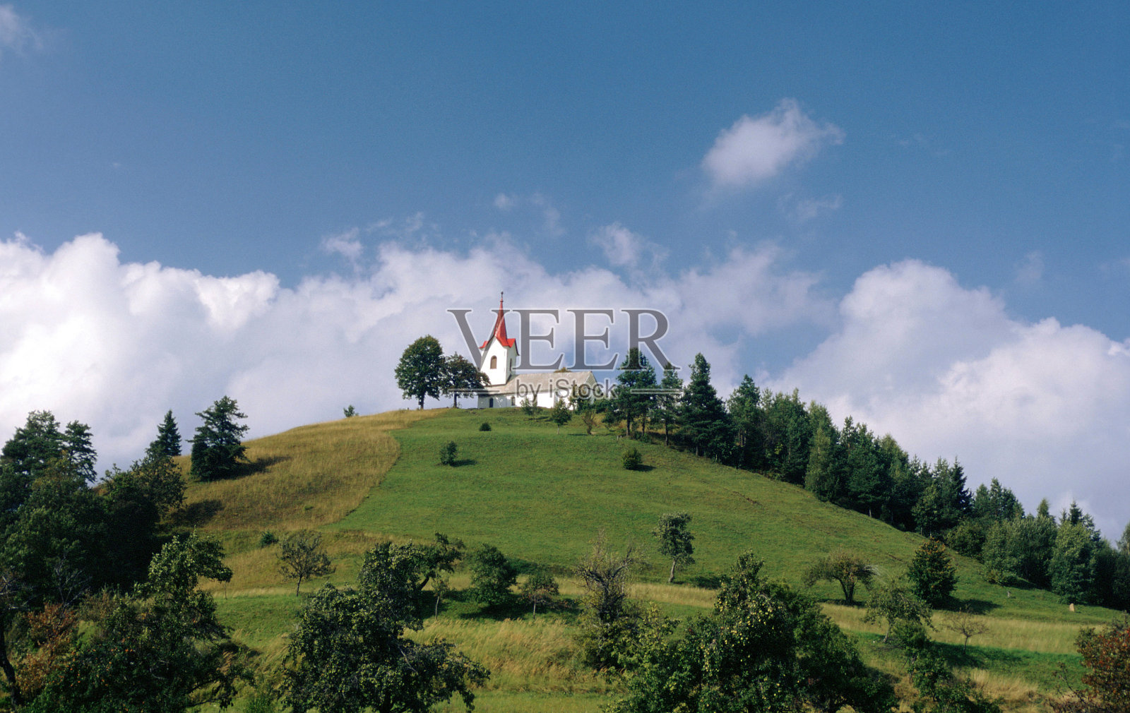 独自在山上照片摄影图片