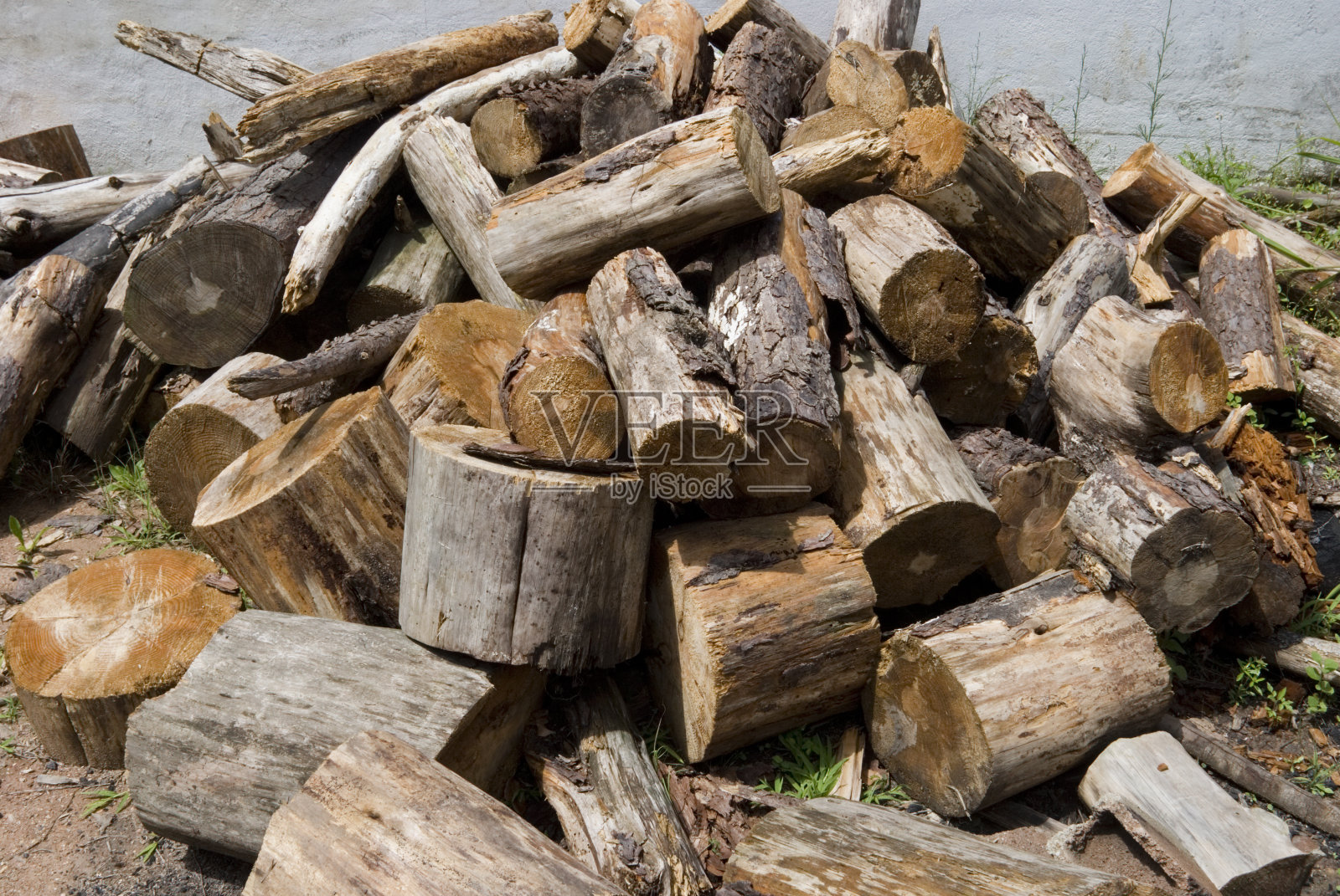 日志过冬照片摄影图片