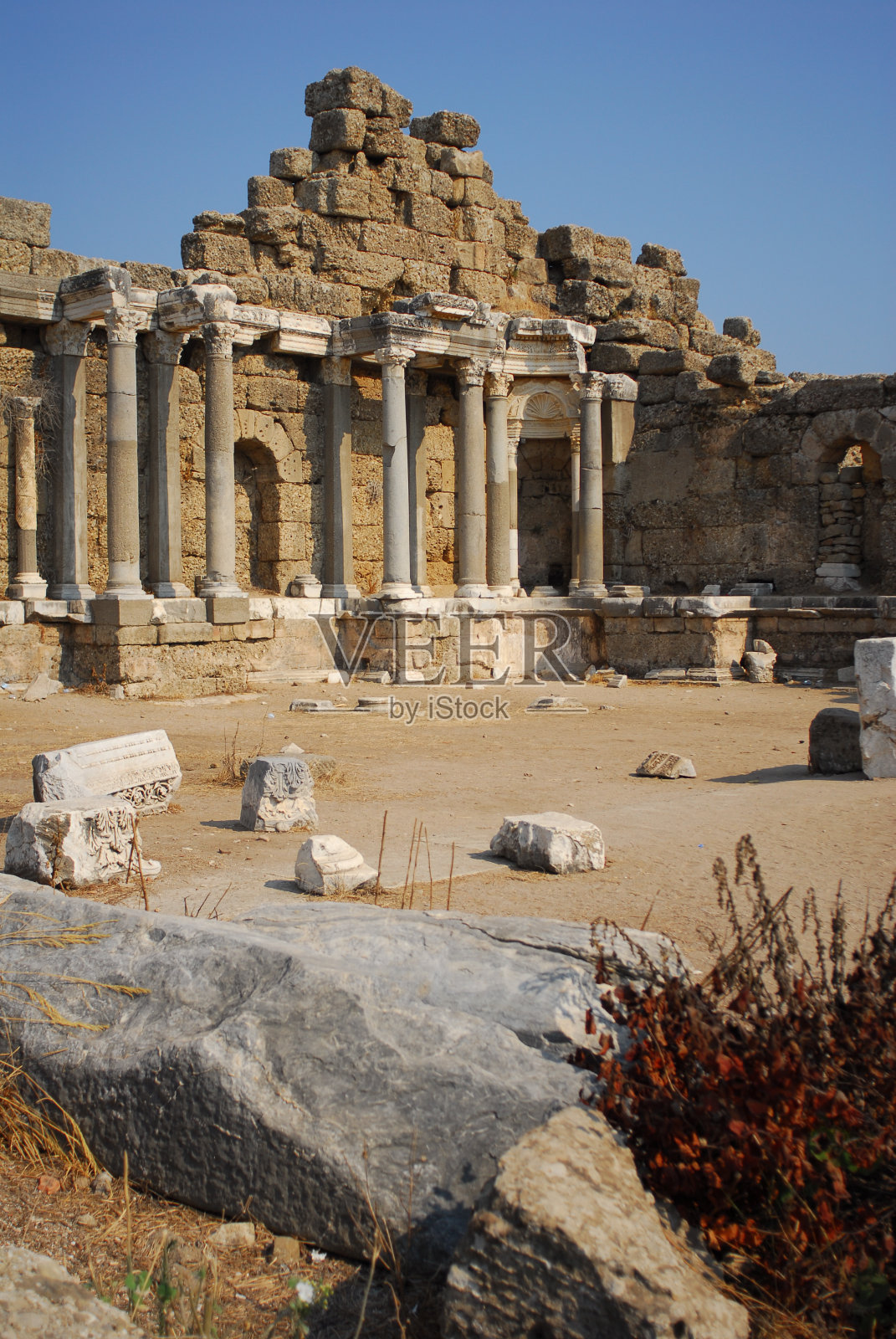 边-古色古香的城市照片摄影图片