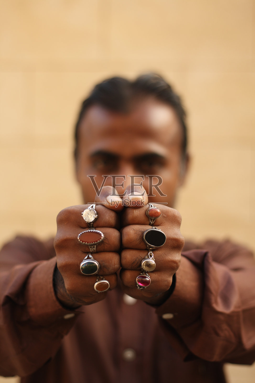 人与环照片摄影图片