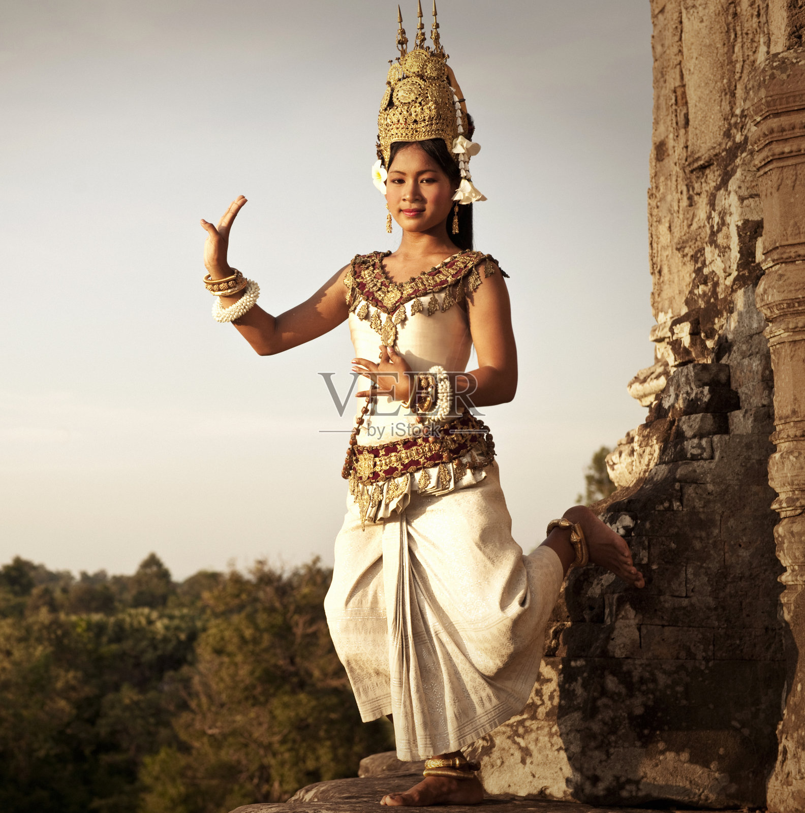 吴哥窟的阿斯帕拉舞者照片摄影图片