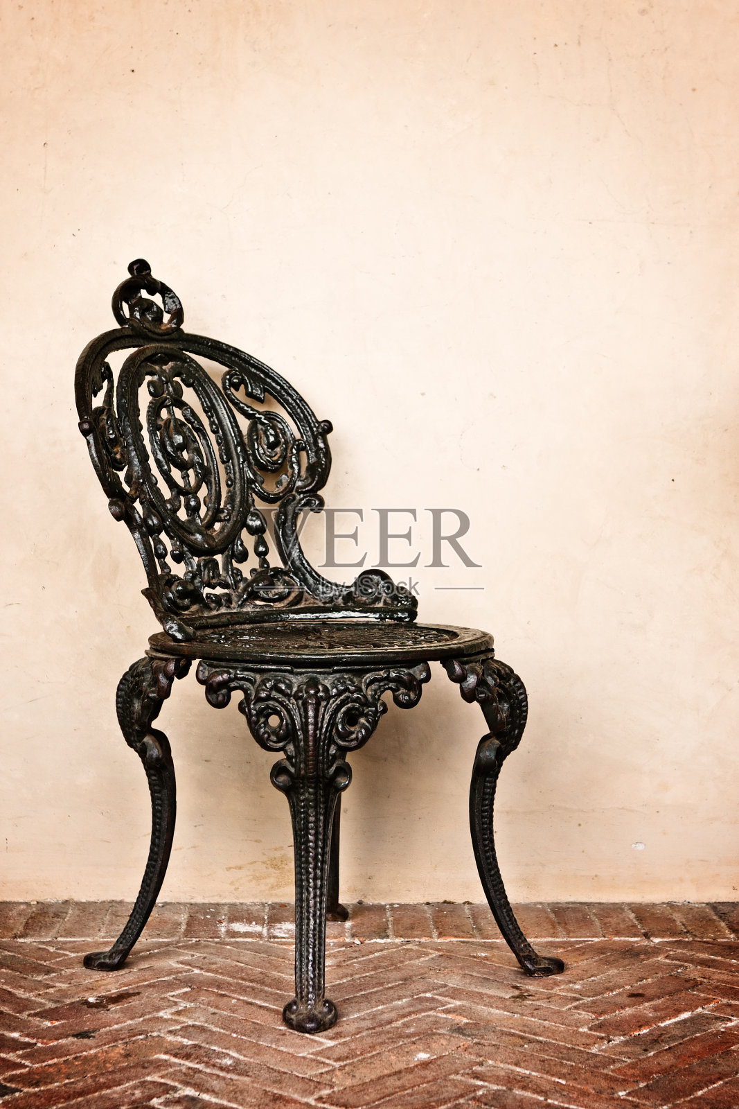 铸铁椅子，托斯卡纳复古元素照片摄影图片
