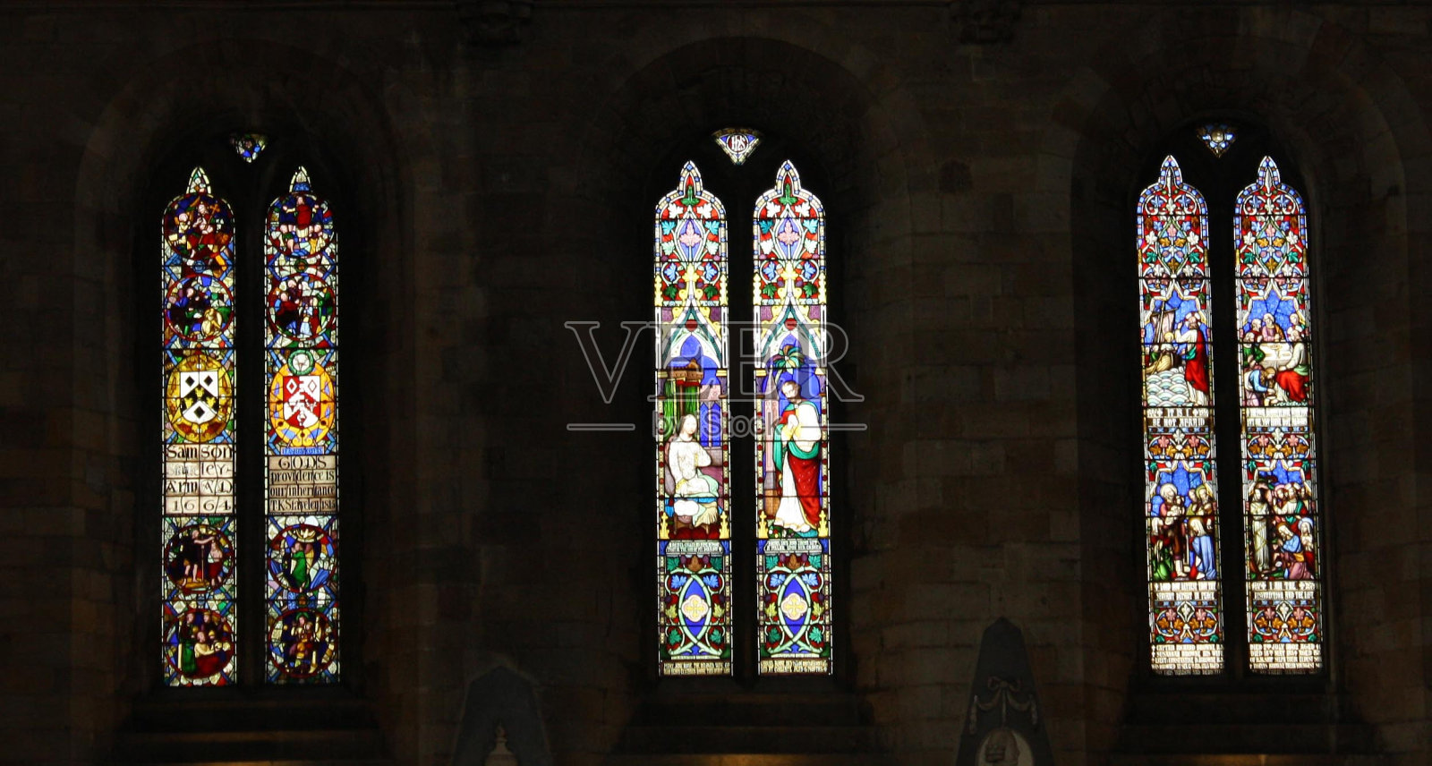 宗教彩色玻璃窗照片摄影图片