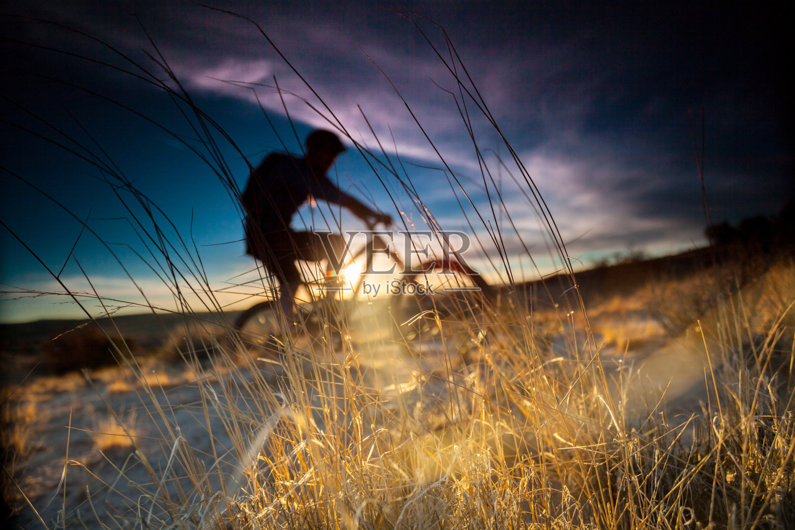 剪影山地自行车风景天空照片摄影图片