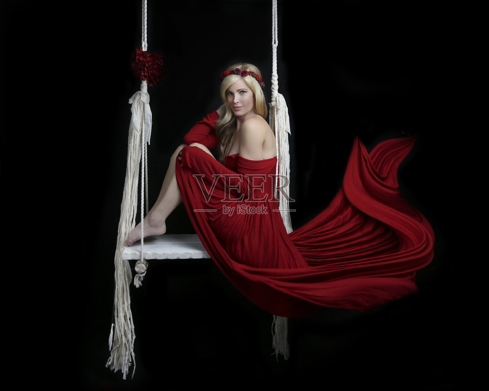 女人在摇摆照片摄影图片