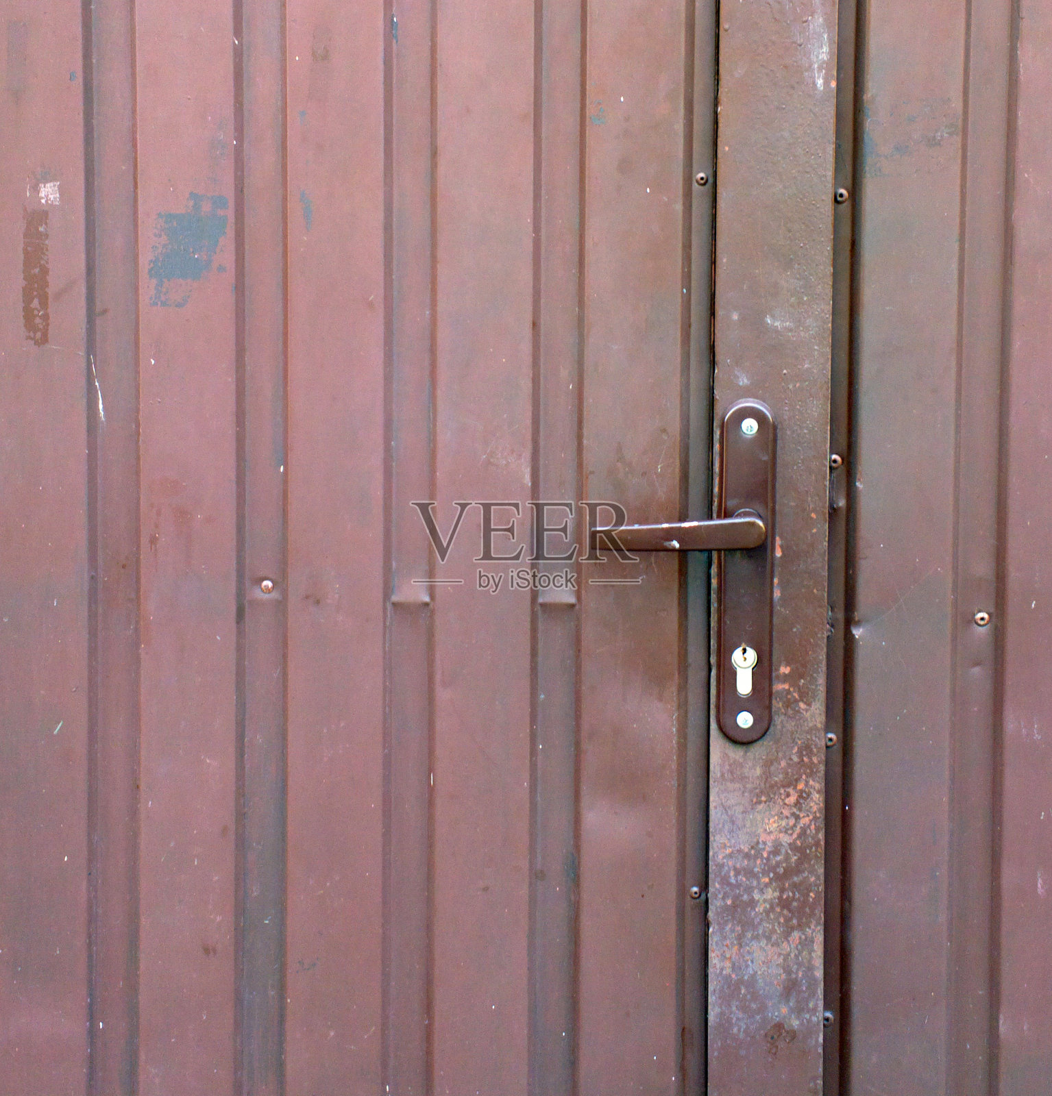 通过。照片摄影图片