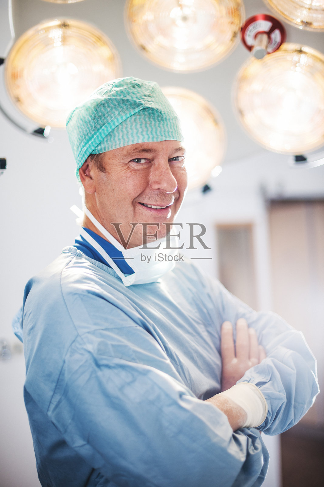 医生在医院照片摄影图片