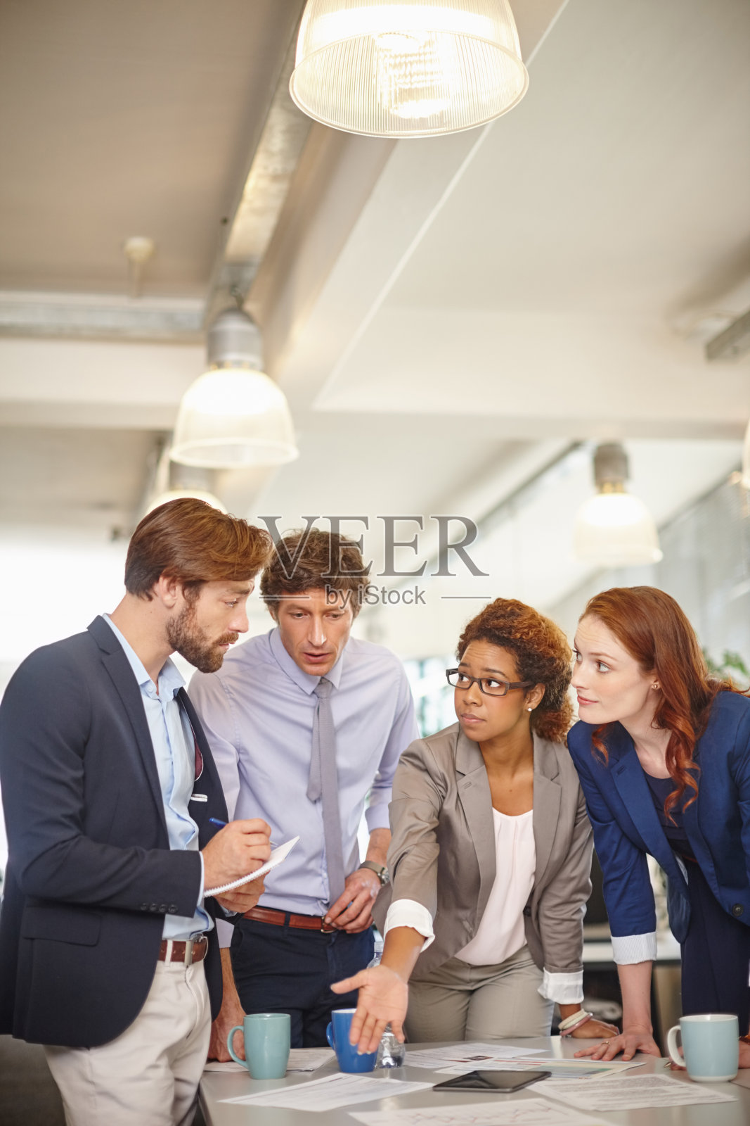 通过团队合作使项目成功最大化照片摄影图片