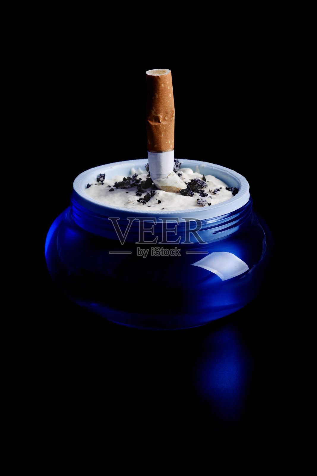 吸烟照片摄影图片