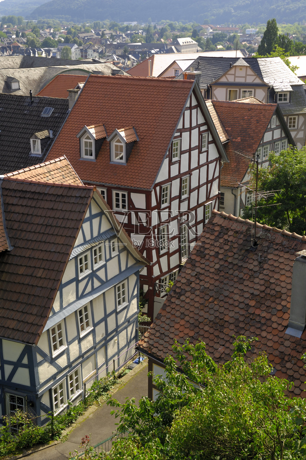 老式半木结构房屋照片摄影图片