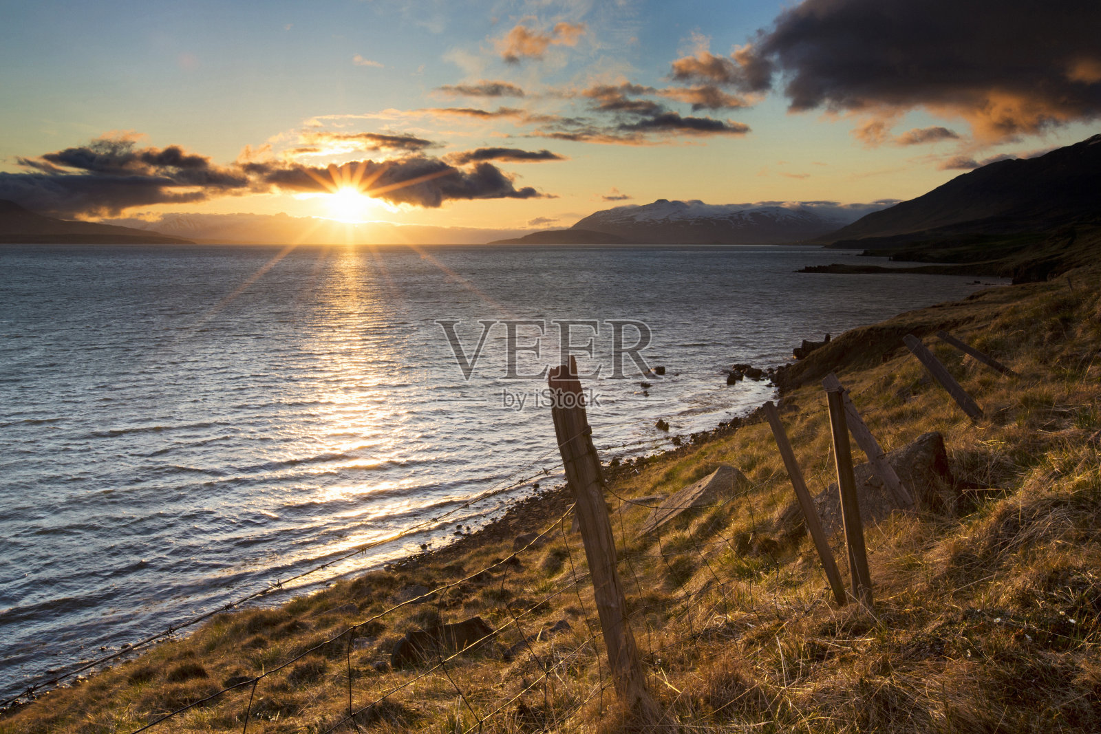 午夜阳光照片摄影图片