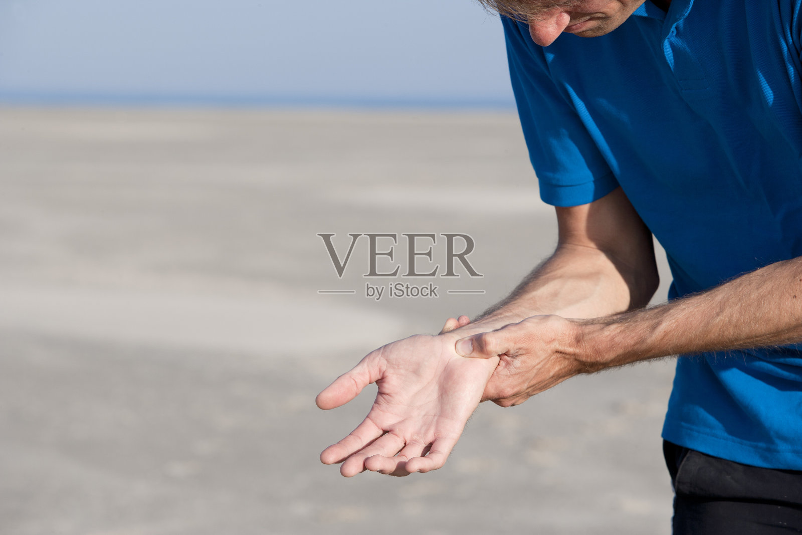 腕管综合症照片摄影图片