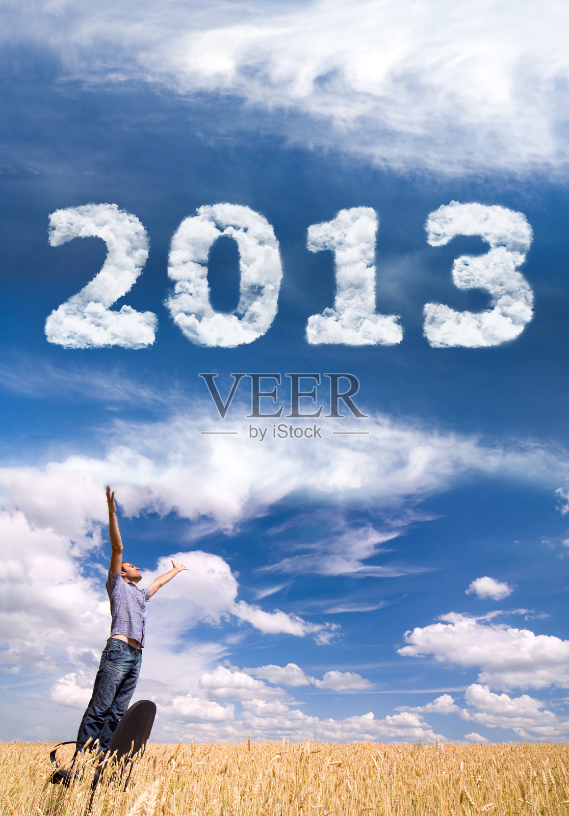 带着2013标志的人照片摄影图片