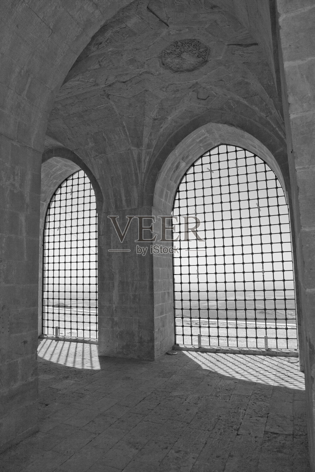 在土耳其东南部马尔丁的zincriye Medrese的大窗口照片摄影图片