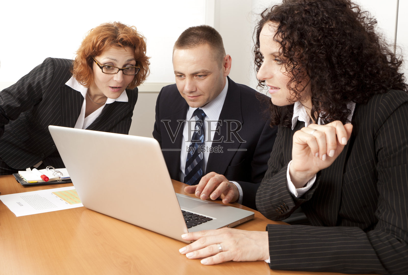 商务会议照片摄影图片