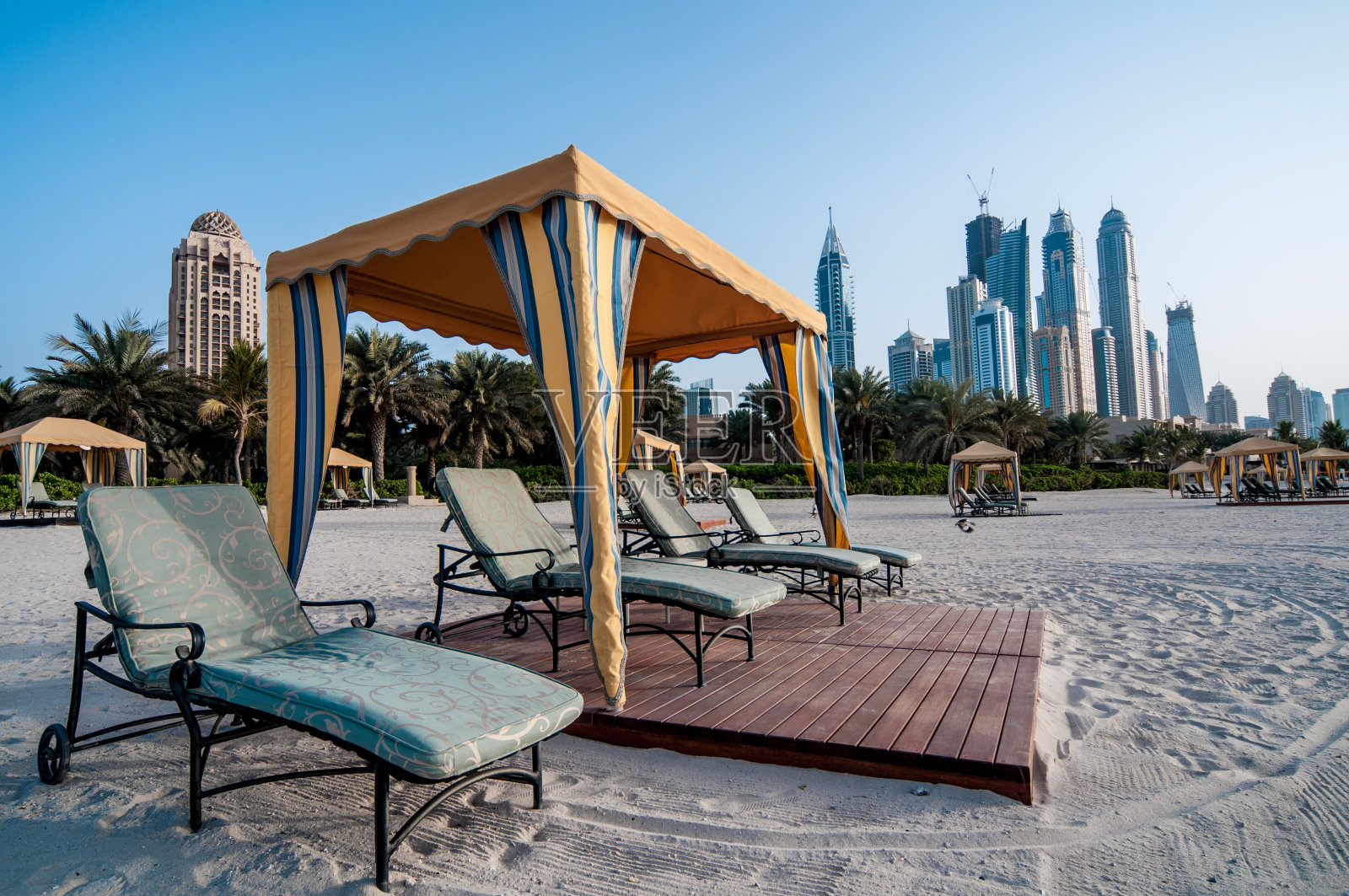 朱美拉海滩凉亭照片摄影图片