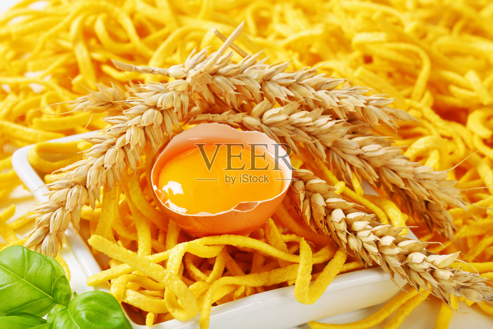 鸡蛋面条照片摄影图片