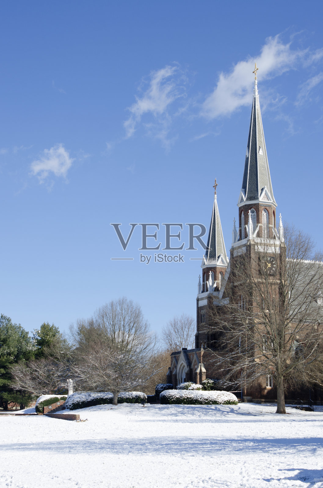 教堂有雪照片摄影图片