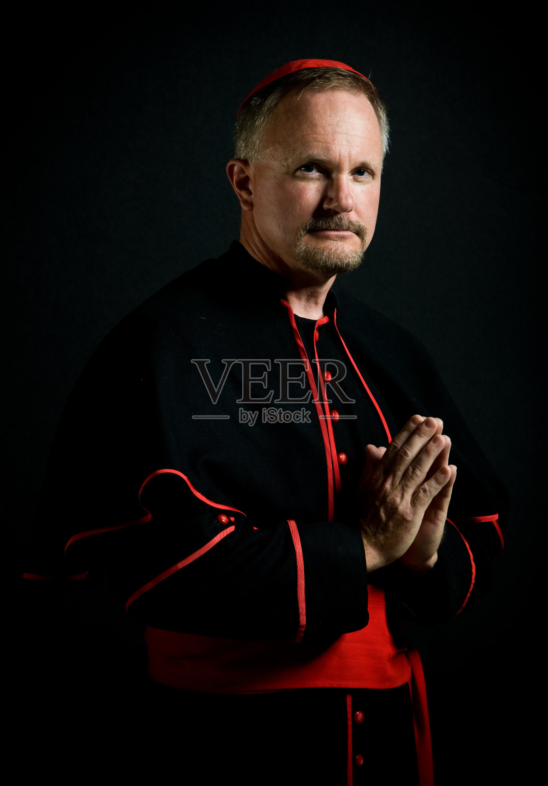 主教祈祷照片摄影图片