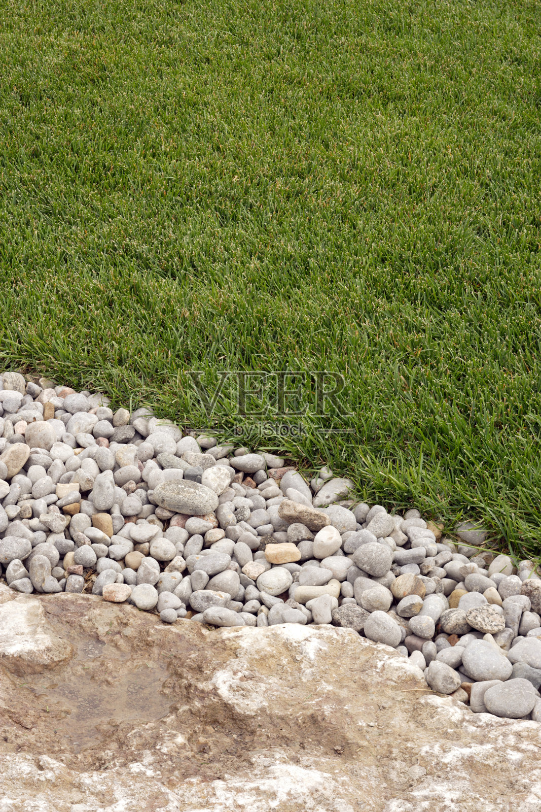 石头和草照片摄影图片