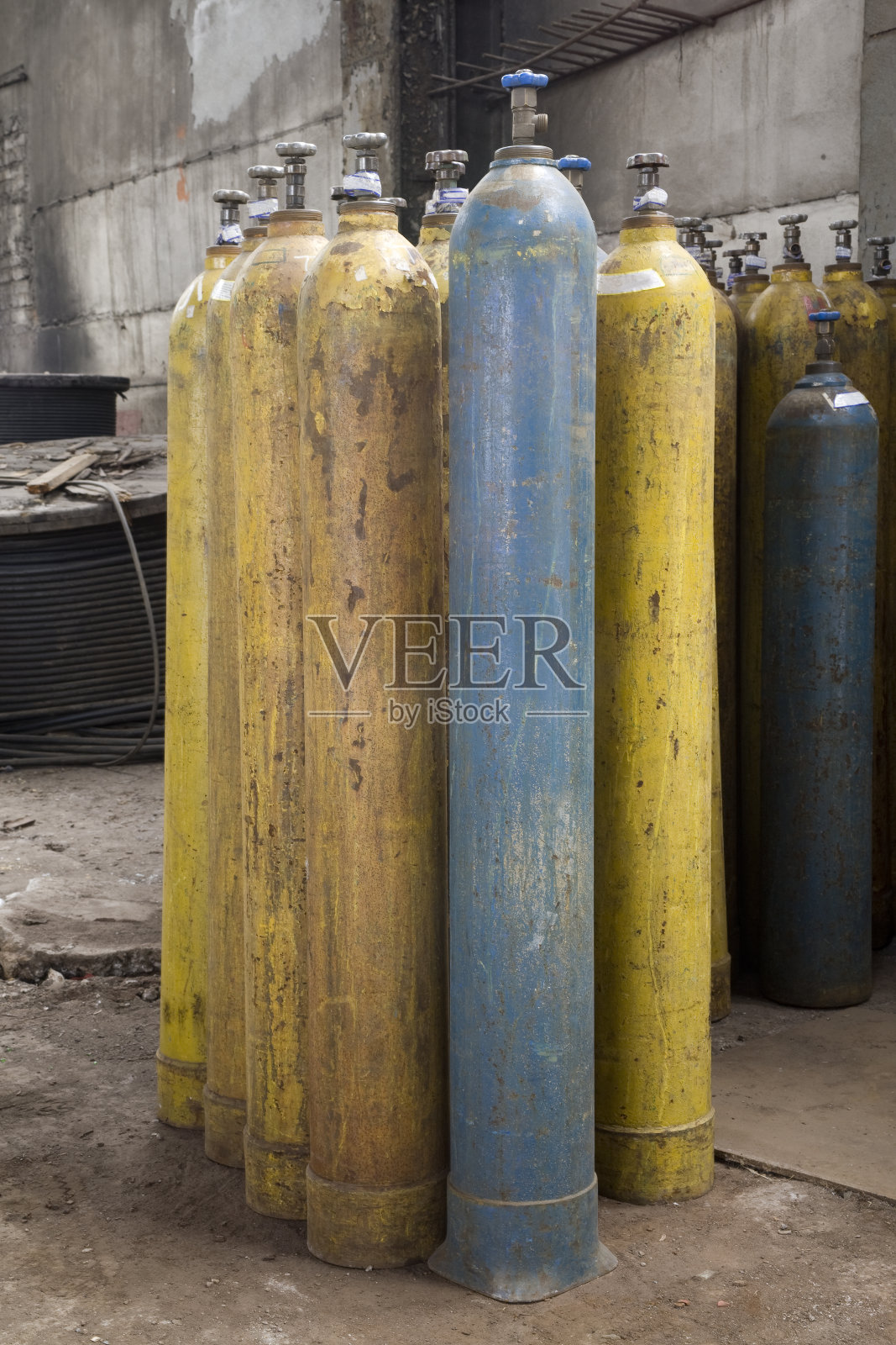 气体钢瓶照片摄影图片