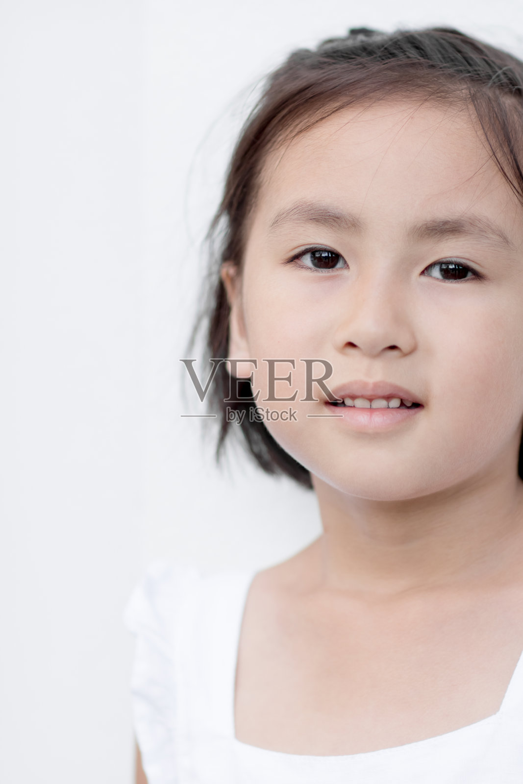 可爱的小女孩照片摄影图片