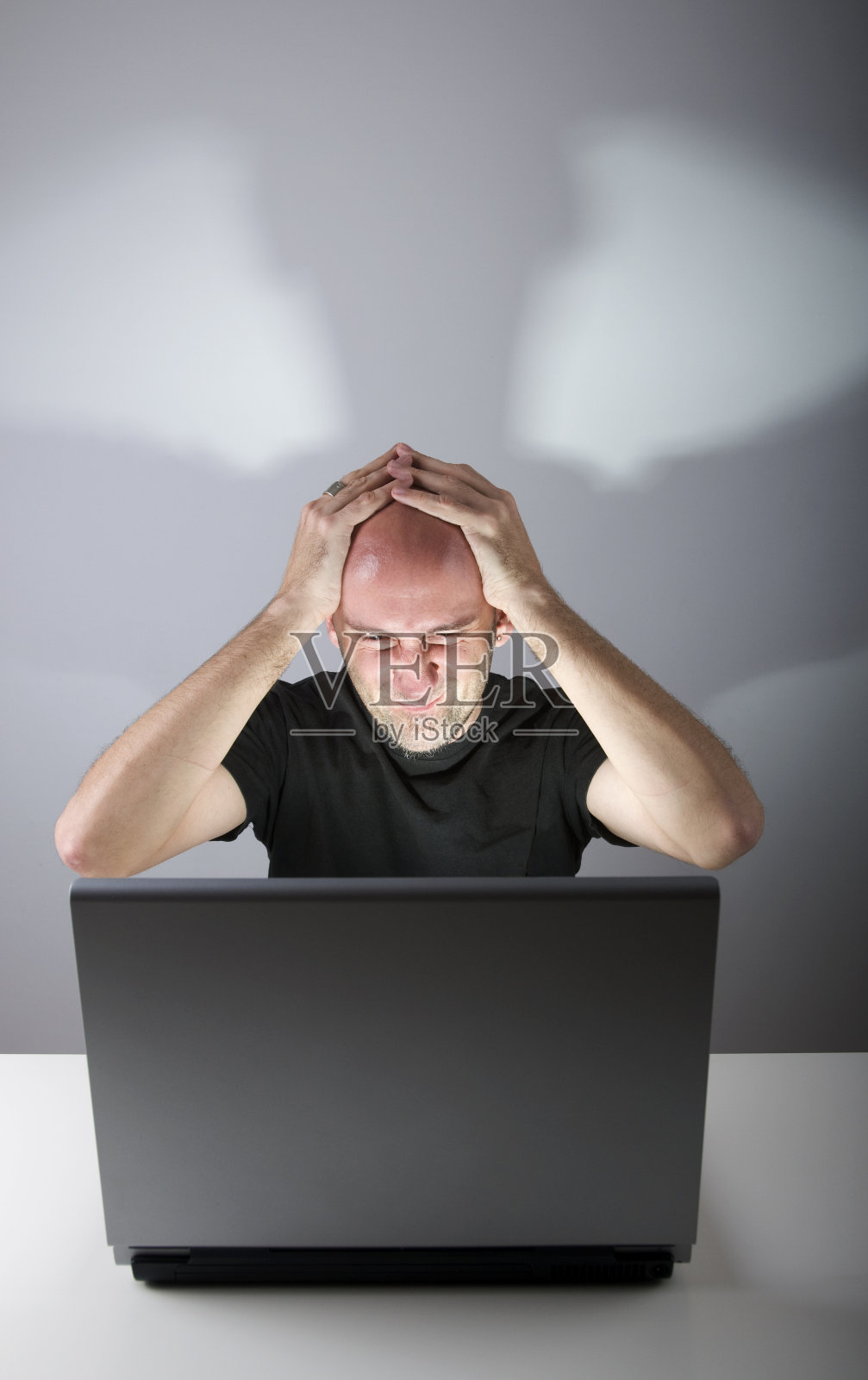 巨大的错误照片摄影图片